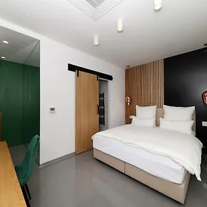 white-rooms-zadar345.hotelinzadar.com/